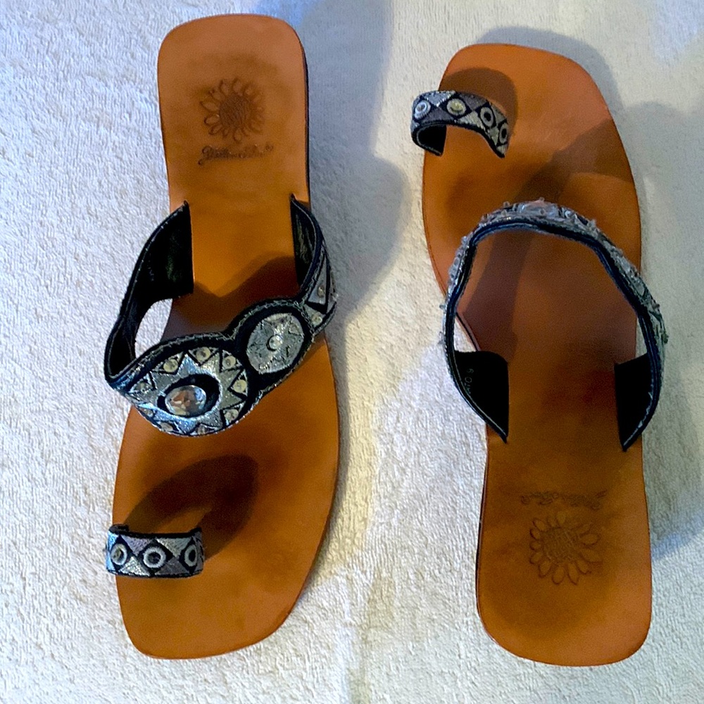 Yellow Box Kato Sandals Black and Silver Size 9